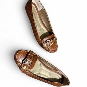 Bandolino Cro-Embossed Loafers • Caramel brown with gold hardware‎ ✨